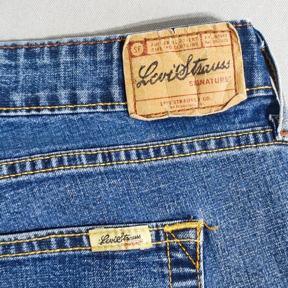 Signature by Levi Strauss Women's Boot Cut Jeans - Blue - Picture 5 of 16